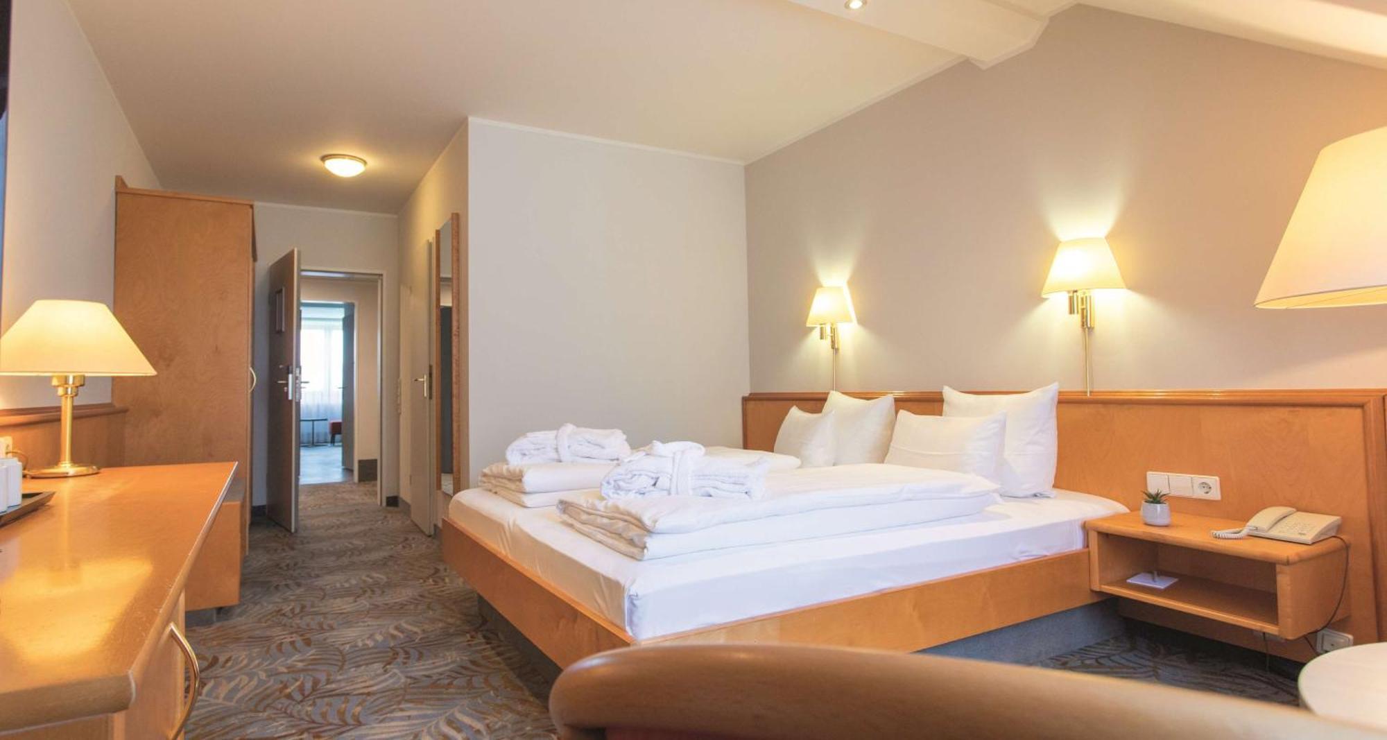 Western Polisina Hotel 4*